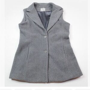 Dudley Stephen’s Gray Sleeveless Women's Coat